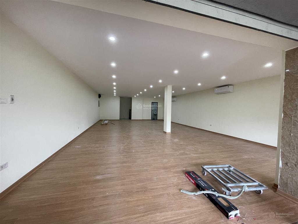 Cho thuê liền kề 140m2 x 5 tầng thang máy kđt xuân phương foresa