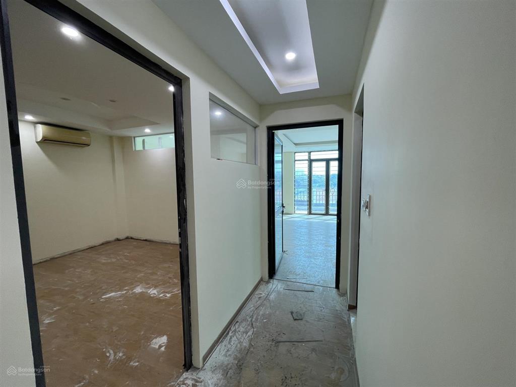 Cho thuê liền kề 140m2 x 5 tầng thang máy kđt xuân phương foresa