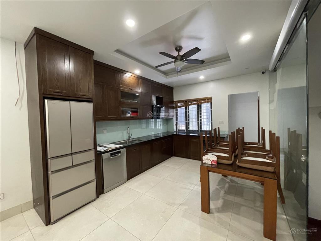 Cho thuê nhà liền kề 90m2 x 5 tầng thang máy kđt xuân phương  fores, nam từ liêm, phố trịnh văn bô