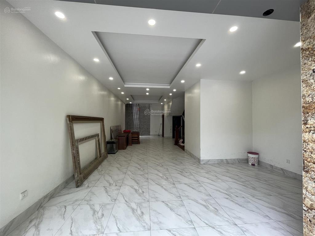 Cho thuê nhà liền kề 90m2 x 5 tầng thang máy kđt xuân phương  fores, nam từ liêm, phố trịnh văn bô