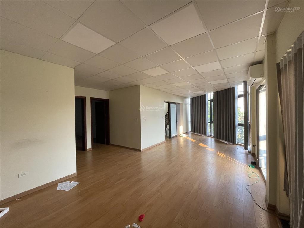 Cho thuê liền kề góc 200m2 x 4 tầng thang máy, kđt xuân phương, trịnh văn bô