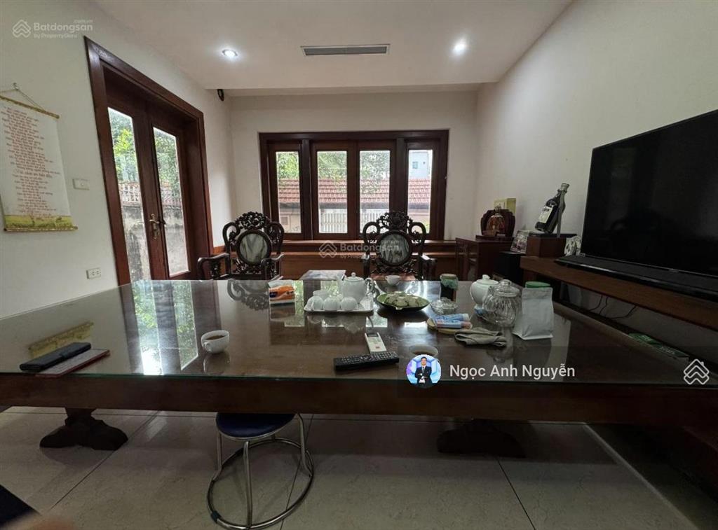 Bán biệt thự đơn lập kđt dịch vọng mặt phố thọ tháp cực phẩm 189m2 không lỗi nhỏ  85 tỷ