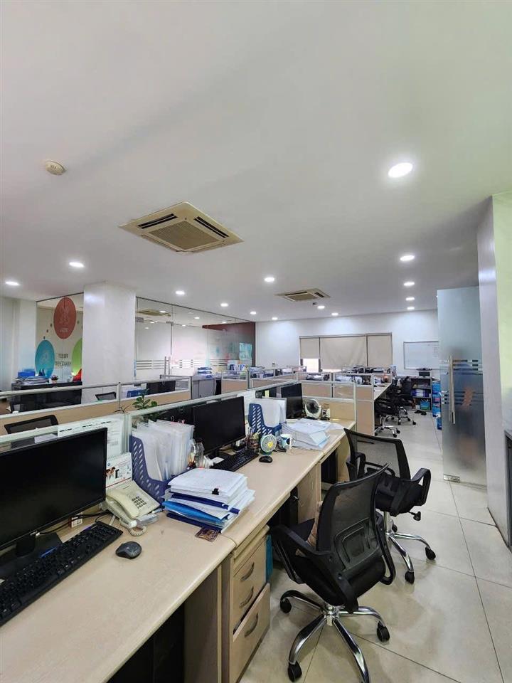 Bán biệt thự lô góc mặt tiền 15m kđtm dịch vọng  cầu giấy 208m2  145 tỷ