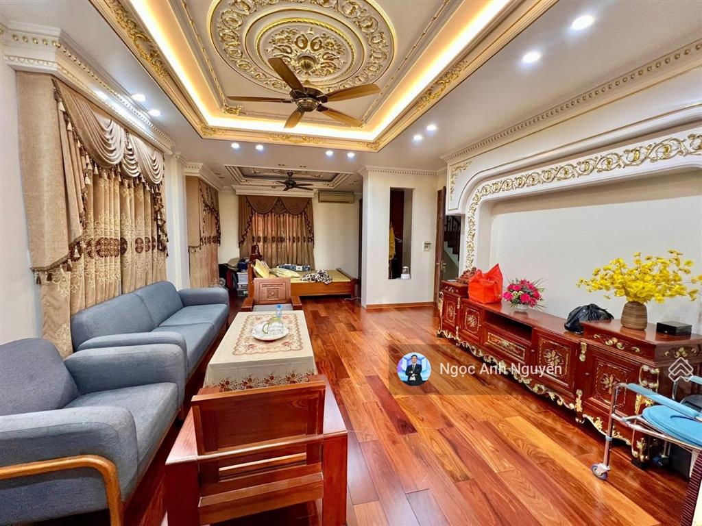 Biệt thự đẳng cấp  sát mặt hồ  khu tân mai luis city 186m2 68 tỷ