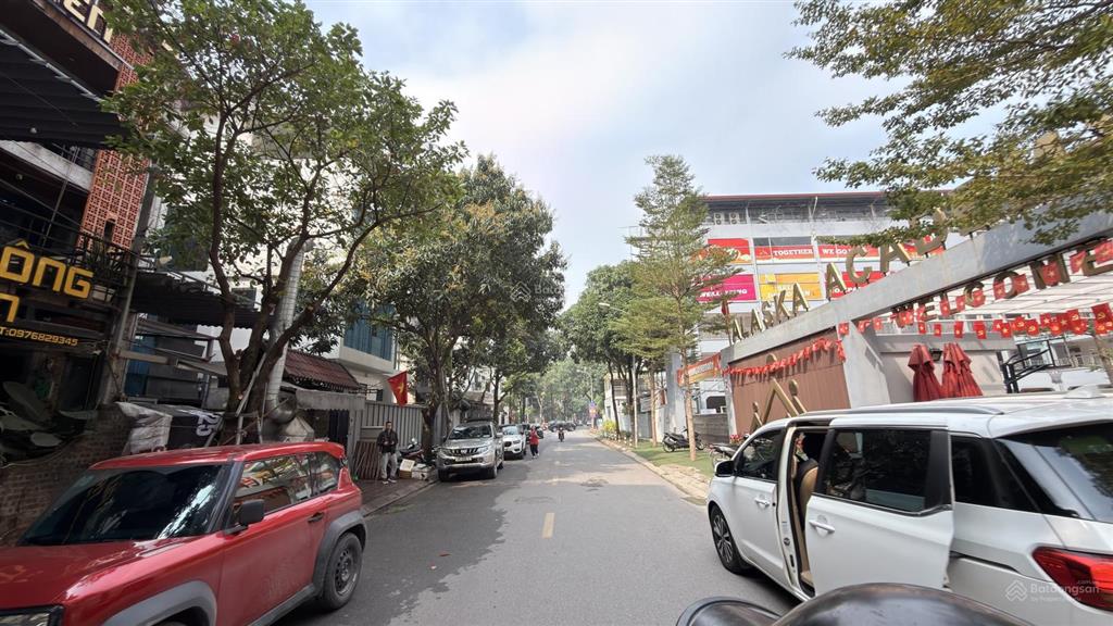 Bán nhà lô góc phố nguyễn bá khoản  kđt trung yên  cầu giấy 93m2 53,5 tỷ.