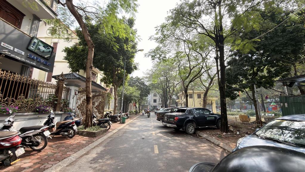 Bán nhà lô góc phố nguyễn bá khoản  kđt trung yên  cầu giấy 93m2 53,5 tỷ.