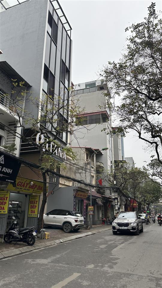 Giảm chào 5 tỷ  chính chủ gửi bán toà nhà mặt phố 112m2  8 tầng thang máy  4.500usd/tháng