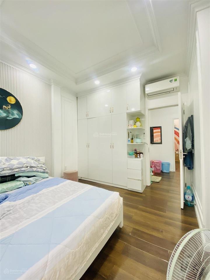 Bán nhà tân sơn nhì 43m2 hẻm xe hơi đỗ cửa thông 2 tầng nở hậu chỉ giá 5,9 tỷ