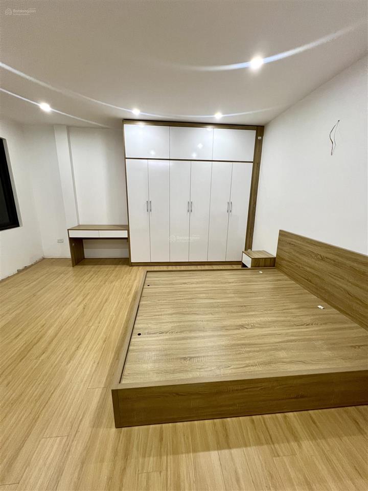 Bán nhà tôn đức thắng 41m 5t 4pn ô tô đỗ cổng, full nội thất, ở ngay, tiện ích vô vàn chỉ 9.9tỷ