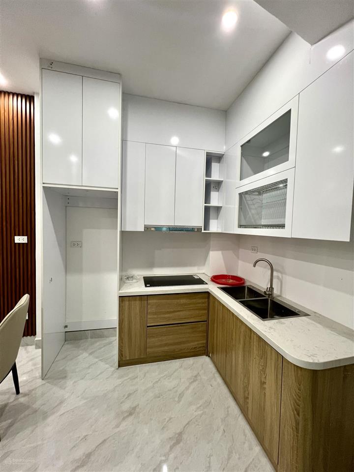 Bán nhà tôn đức thắng 41m 5t 4pn ô tô đỗ cổng, full nội thất, ở ngay, tiện ích vô vàn chỉ 9.9tỷ