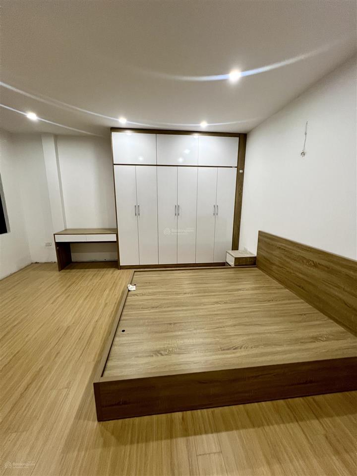 Bán nhà tôn đức thắng 41m 5t 4pn ô tô đỗ cổng, full nội thất, ở ngay, tiện ích vô vàn chỉ 9.9tỷ