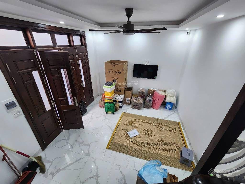 Bán nhà lò đúc 36m 5t thang máy, ô tô đỗ cổng, ở sướng, sát hồ gươm, ở ngay giá 11.2tỷ