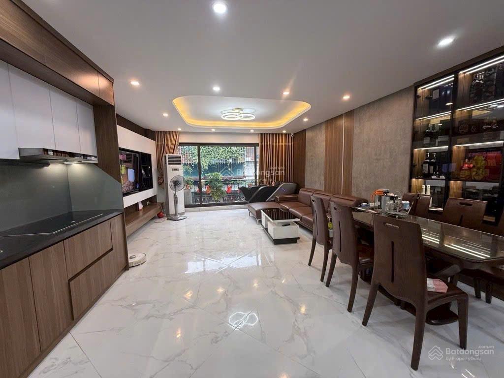 Bán nhà trần đại nghĩa 50m mt 4.7m thang máy, gara ô tô kinh doanh, ở và làm vp đều được chỉ 20.5tỷ