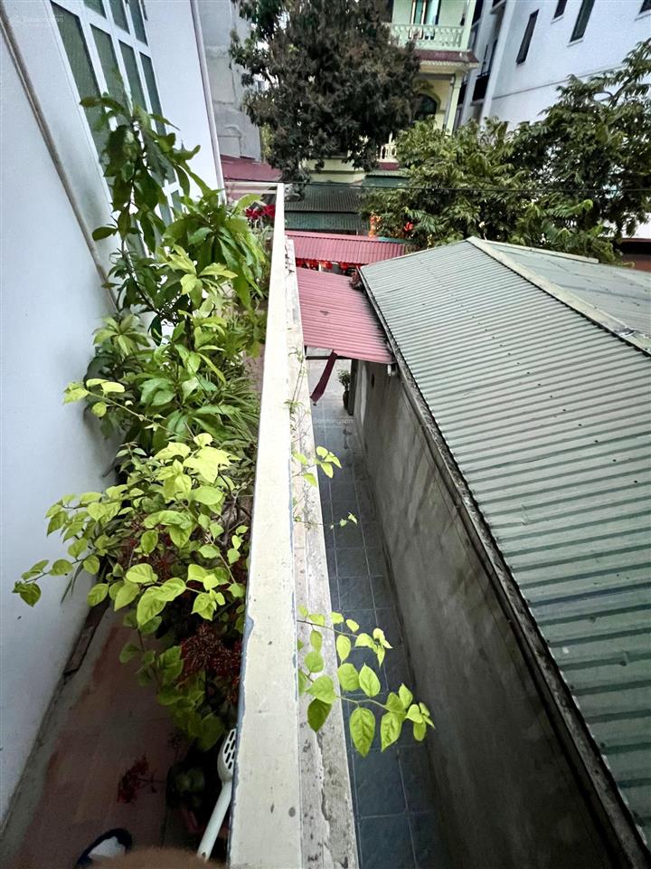 Bán nhà cổ linh  60m mt 4.8m  lô góc 3 thoáng, ô tô vào nhà, giữ tiền hợp lý, ở ngay nhỉnh 11tỷ