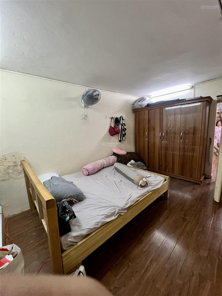 Chính chủ bán tập thể bách khoa 80m 3pn ở ngay, phù hợp mua cho ở và giữ tiền, hiếm nhỉnh 5tỷ