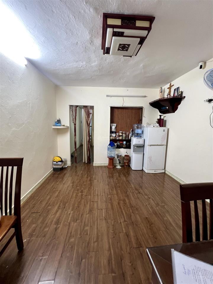 Chính chủ bán tập thể bách khoa 80m 3pn ở ngay, phù hợp mua cho ở và giữ tiền, hiếm nhỉnh 5tỷ