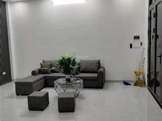 Nhà pl sát lò đúc 42m 5t thang máy, lô góc 3 thoáng, ngõ ô tô, ở và làm văn phòng ổn nhỉnh 12 tỷ