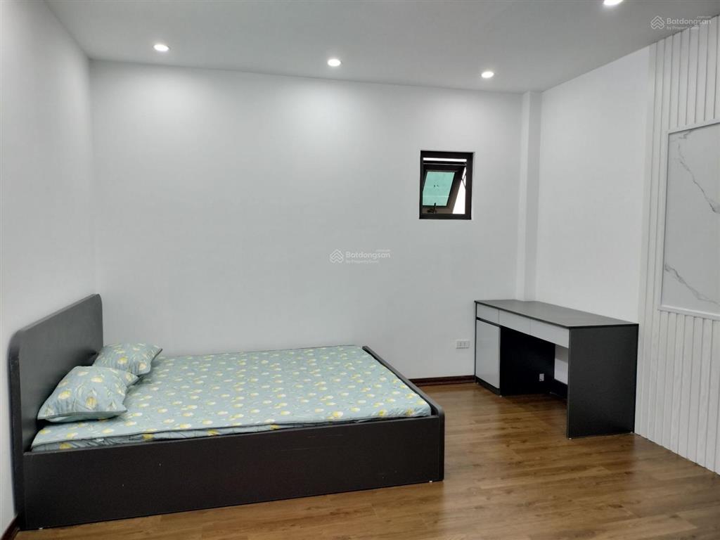 Nhà pl sát lò đúc 42m 5t thang máy, lô góc 3 thoáng, ngõ ô tô, ở và làm văn phòng ổn nhỉnh 12 tỷ