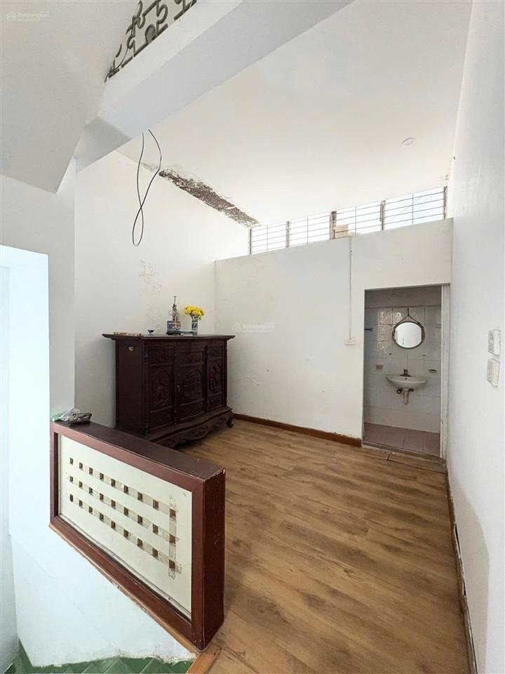 Chính chủ bán nhà ngã tư sở 38m 4t ô tô đỗ cửa, kinh doanh, 2 thoáng, giữ tiền hợp lý nhỉnh 8 tỷ