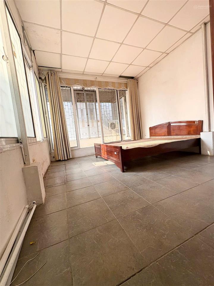 Chính chủ bán nhà ngã tư sở 38m 4t ô tô đỗ cửa, kinh doanh, 2 thoáng, giữ tiền hợp lý nhỉnh 8 tỷ