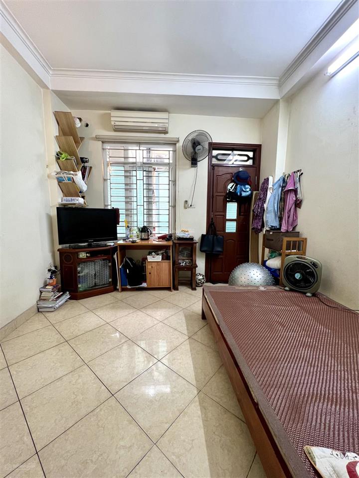 Hiếm nhà kim mã 25m 5t ngõ thông, kinh doanh, ở và kinh doanh được, ở vượng khí nhỉnh 5 tỷ