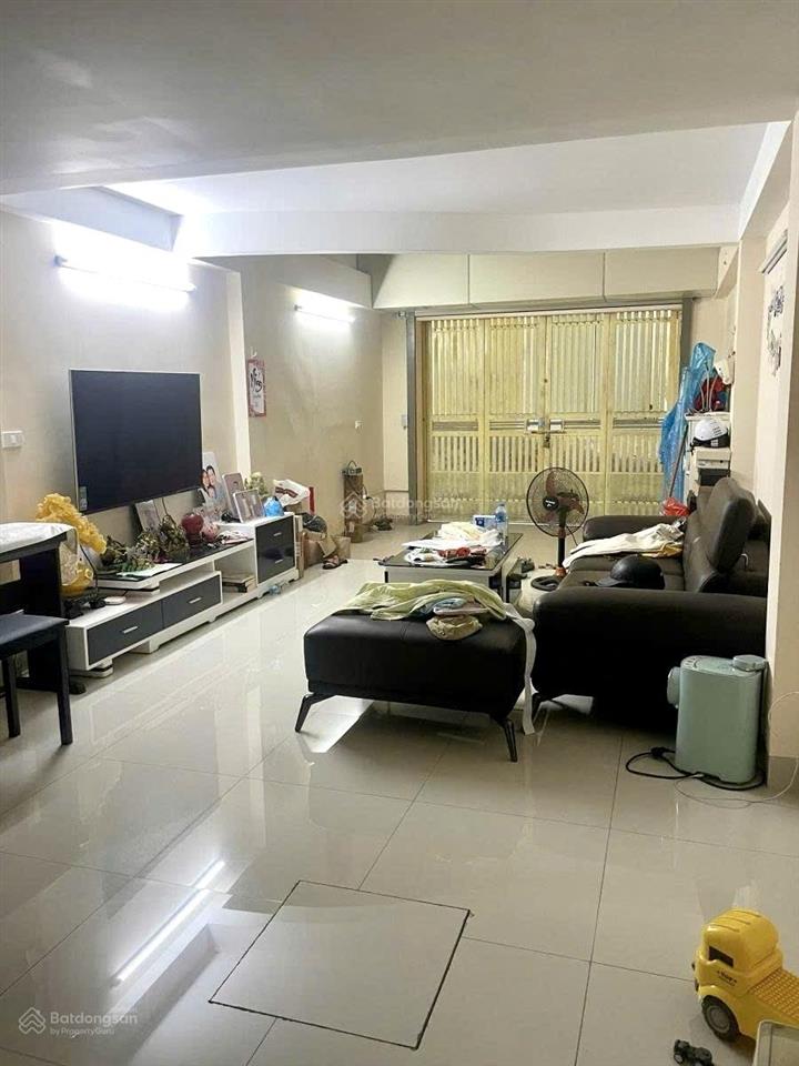 Bán nhà trường chinh 40m 5t lô góc, dân xây, nhiều thoáng, ngay gần đh y, dân trí cao nhỉnh 11tỷ