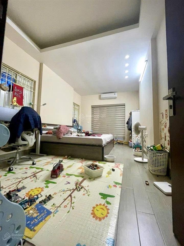Bán nhà trường chinh 40m 5t lô góc, dân xây, nhiều thoáng, ngay gần đh y, dân trí cao nhỉnh 11tỷ