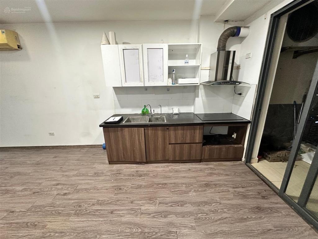 Bán cc helios 75 tam trinh 70m 2pn 2vs nội thất cơ bản, tầng trung đẹp, ở ngay nhỉnh 5tỷ sđcc