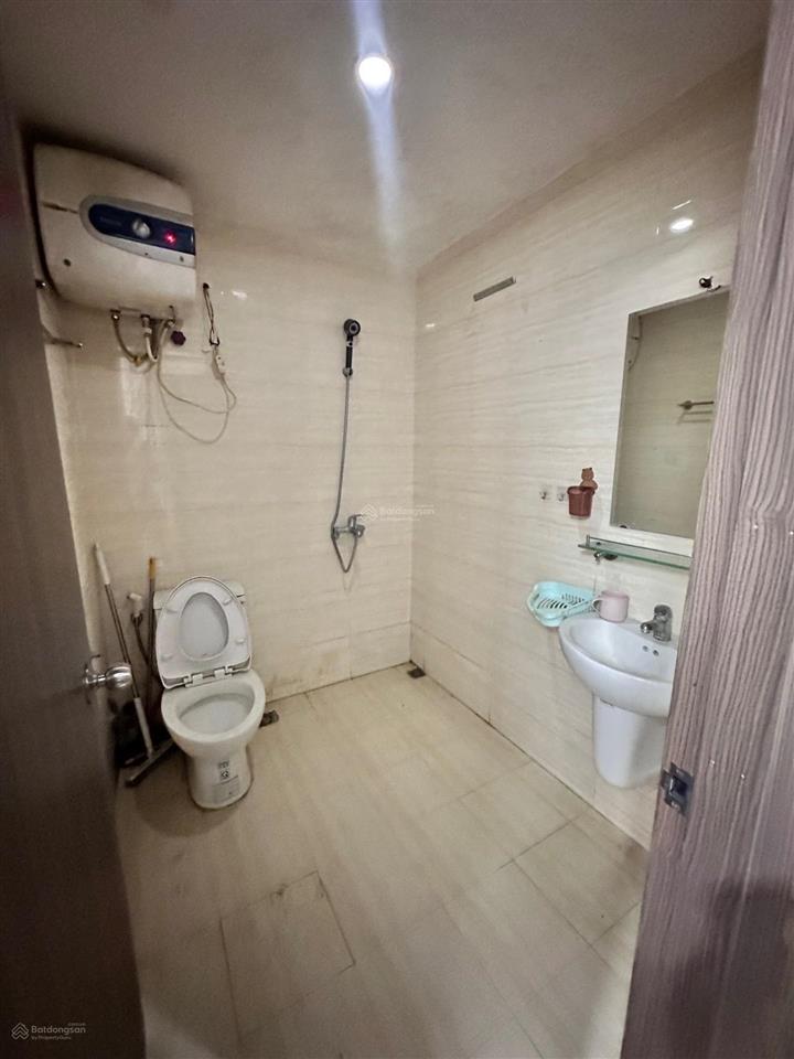 Bán cc helios 75 tam trinh 70m 2pn 2vs nội thất cơ bản, tầng trung đẹp, ở ngay nhỉnh 5tỷ sđcc