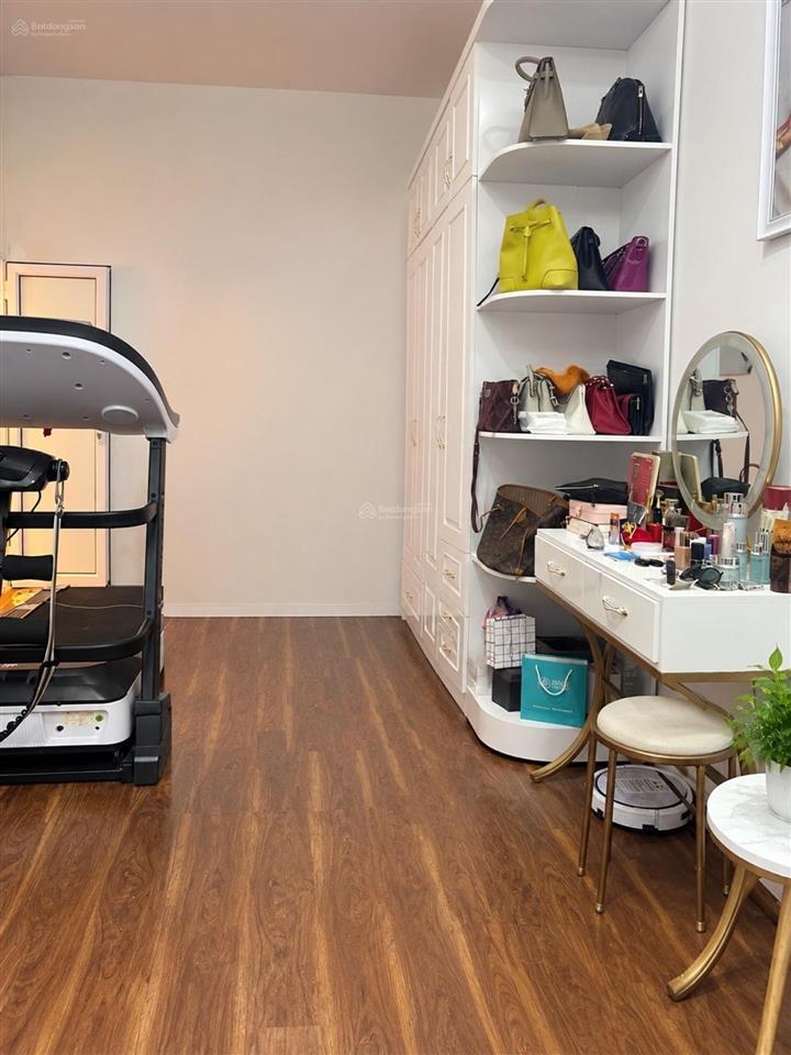 Bán nhà tạ quang bửu 42m ở ngay, ô tô dừng đỗ ngày đêm, kinh doanh, không quy hoạch nhỉnh 15tỷ hiếm