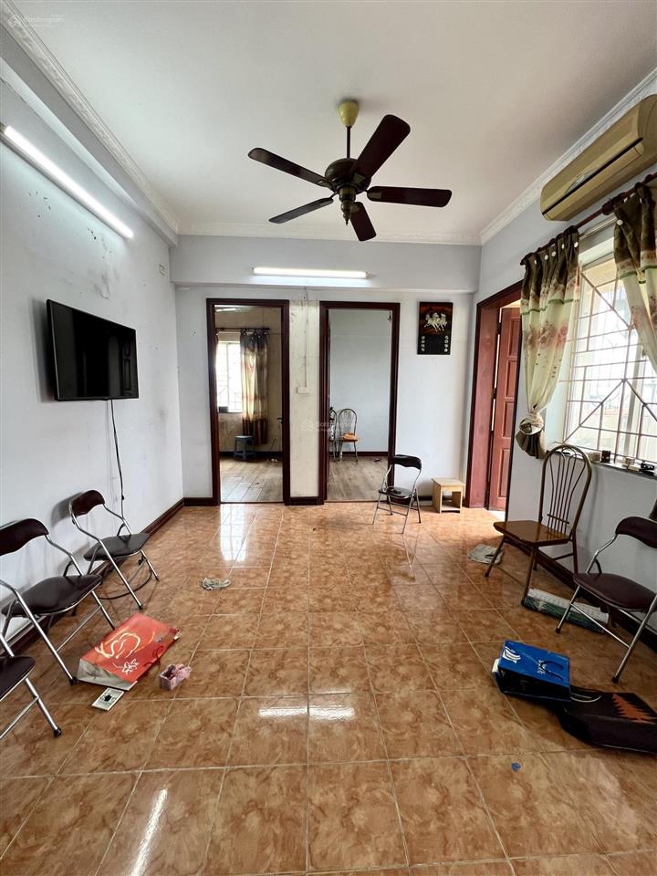 Chính chủ cần bán gấp chung cư định công 70m 2pn nội thất cơ bản, lô góc thoáng sáng nhỉnh 4tỷ