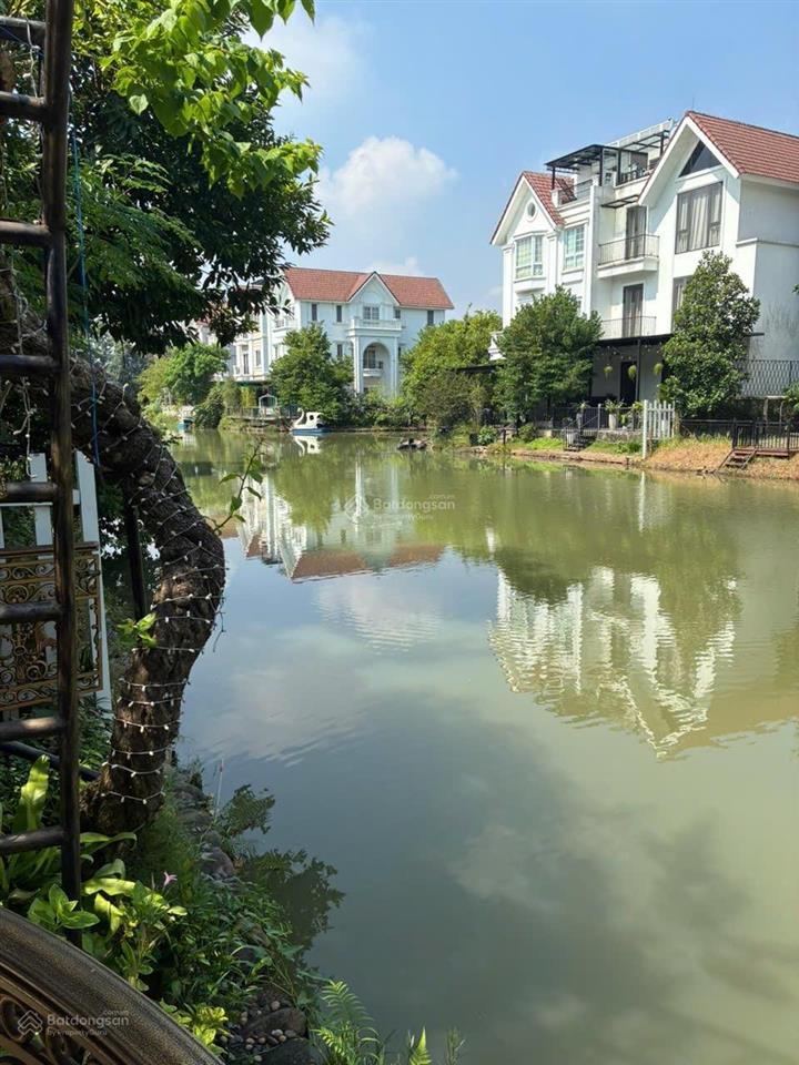 Bán nhanh biệt thự đơn lập 350m2 view sông đẹp, vườn hoa trước nhà tại vinhomes riverside harmony