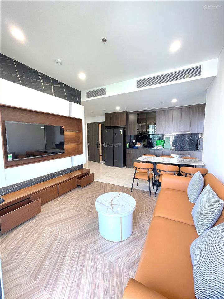 Mình cho thuê căn 3 ngủ phân khúc cao cấp tại vinhomes smart city, có slot gửi xe ô tô