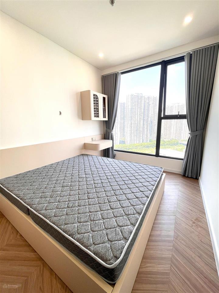 Mình cho thuê căn 3 ngủ phân khúc cao cấp tại vinhomes smart city, có slot gửi xe ô tô