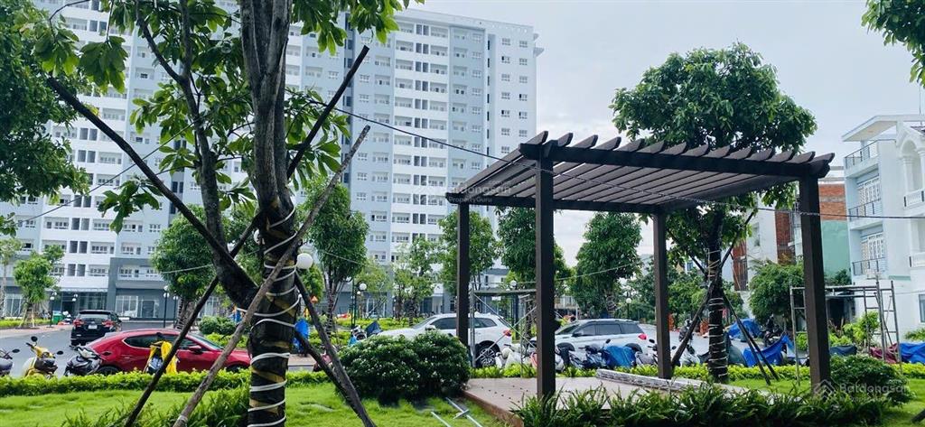 Căn hộ góc block a conic boulevard tầng trung  89m2 2pn2wc giá 3,5 tỷ