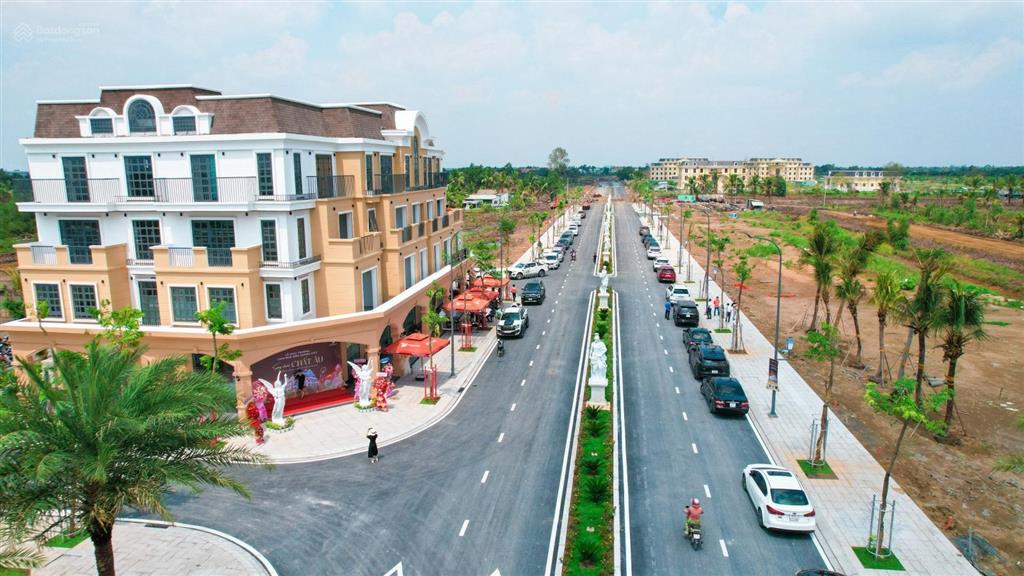 Đất nền sẵn sổ trung tâm hành chính thủ thừa, xây dựng tự do, mt đt818 giá chỉ từ 1,29 tỷ/nền