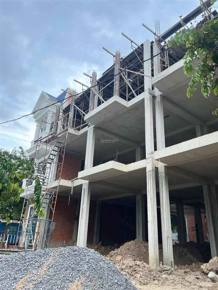Nhà phố 117m2 4 tầng đường nguyễn văn tiết  trung tâm lái thiêu, thuận an giá chỉ 6,8 tỷ