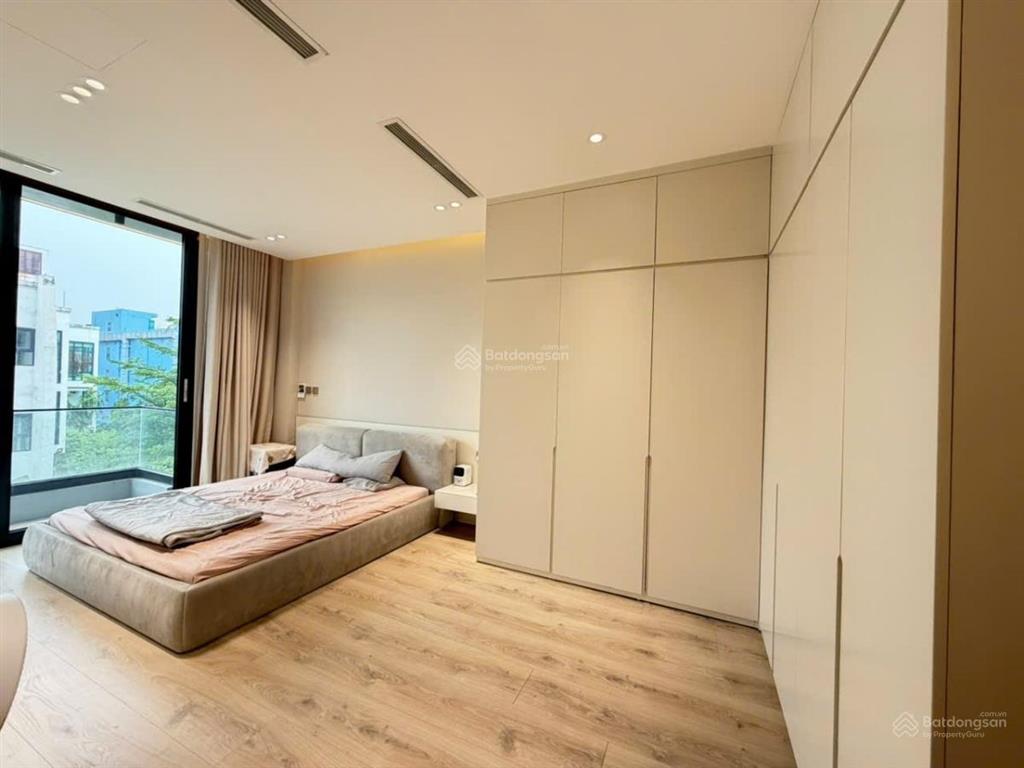 Chính chủ cần bán nhà đẹp kinh doanh văn phòng  dt 50m2, 5 tầng thang máy, full nội thất, vạn phúc
