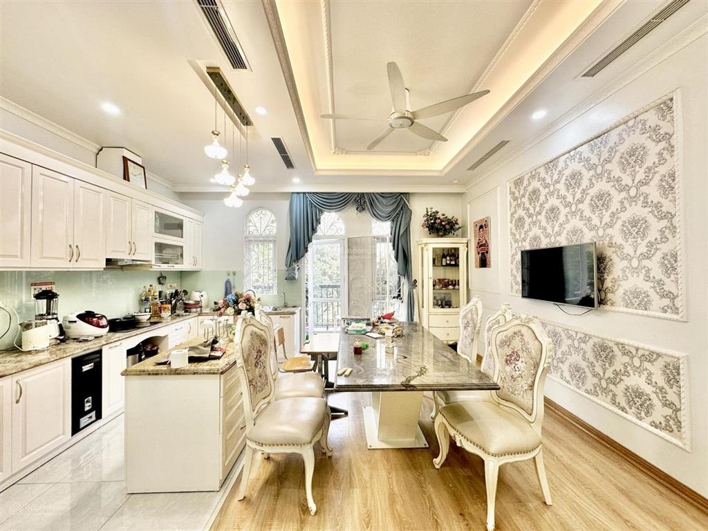 36 tỷ, cần bán liền kề louis city đại mỗ dt 110m2, 6 tầng, thang máy, full nội thất 6 tỷ cực vip