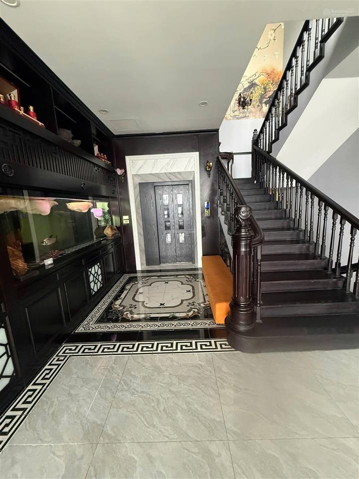 37.5 tỷ, bán căn hộ cao cấp penhouse triplex làng việt kiều châu âu  full nội thất vip