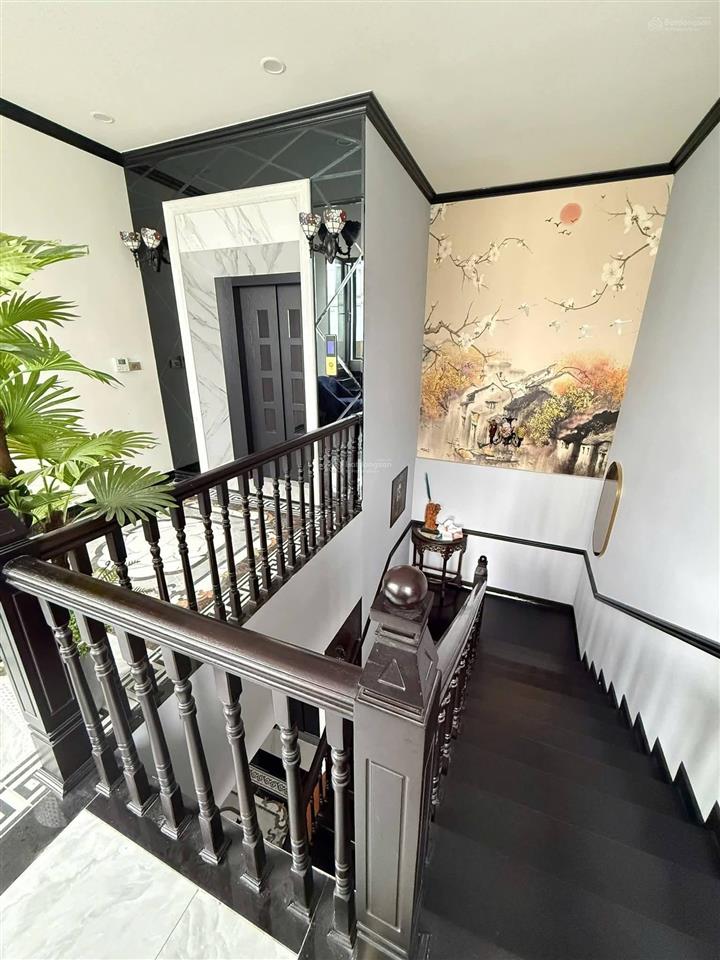 37.5 tỷ, bán căn hộ cao cấp penhouse triplex làng việt kiều châu âu  full nội thất vip