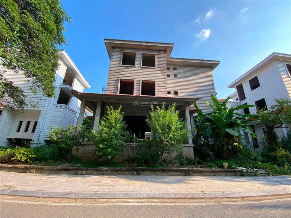 Bán bt vip đơn lập lô góc 2 thoáng  dt 380m2  4 tầng  có tầng hầm  kđt thiên đường bảo sơn