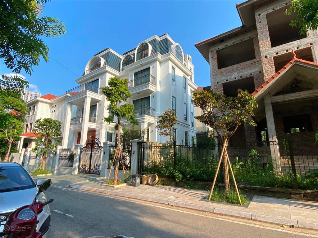 Bán bt vip đơn lập lô góc 2 thoáng  dt 380m2  4 tầng  có tầng hầm  kđt thiên đường bảo sơn