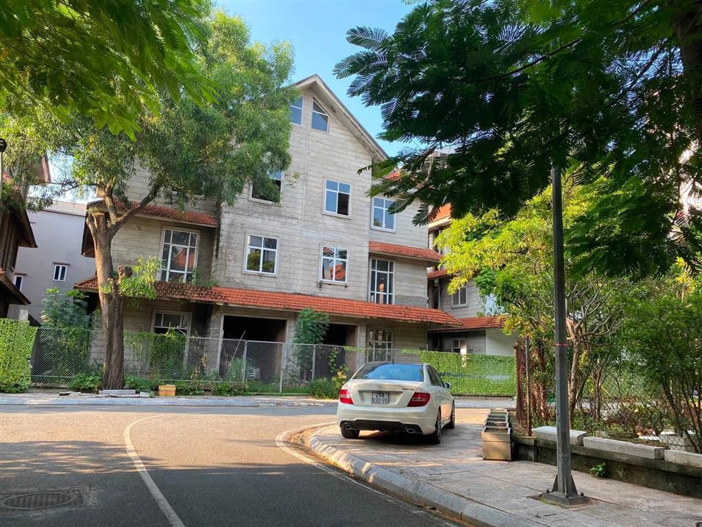 Bán bt vip đơn lập lô góc 2 thoáng  dt 380m2  4 tầng  có tầng hầm  kđt thiên đường bảo sơn