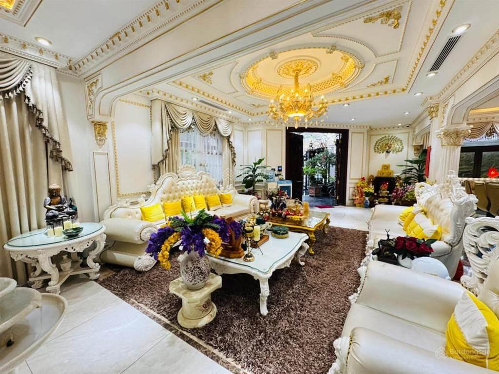 Bán bt lô góc kinh doanh  dt 170m2  5 tầng  thang máy  full nội thất 6 sao  kđt trung văn