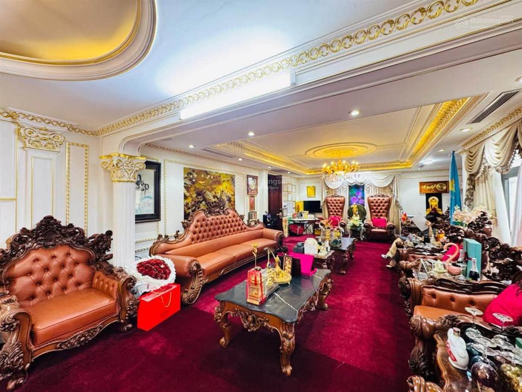 Bán bt lô góc kinh doanh  dt 170m2  5 tầng  thang máy  full nội thất 6 sao  kđt trung văn