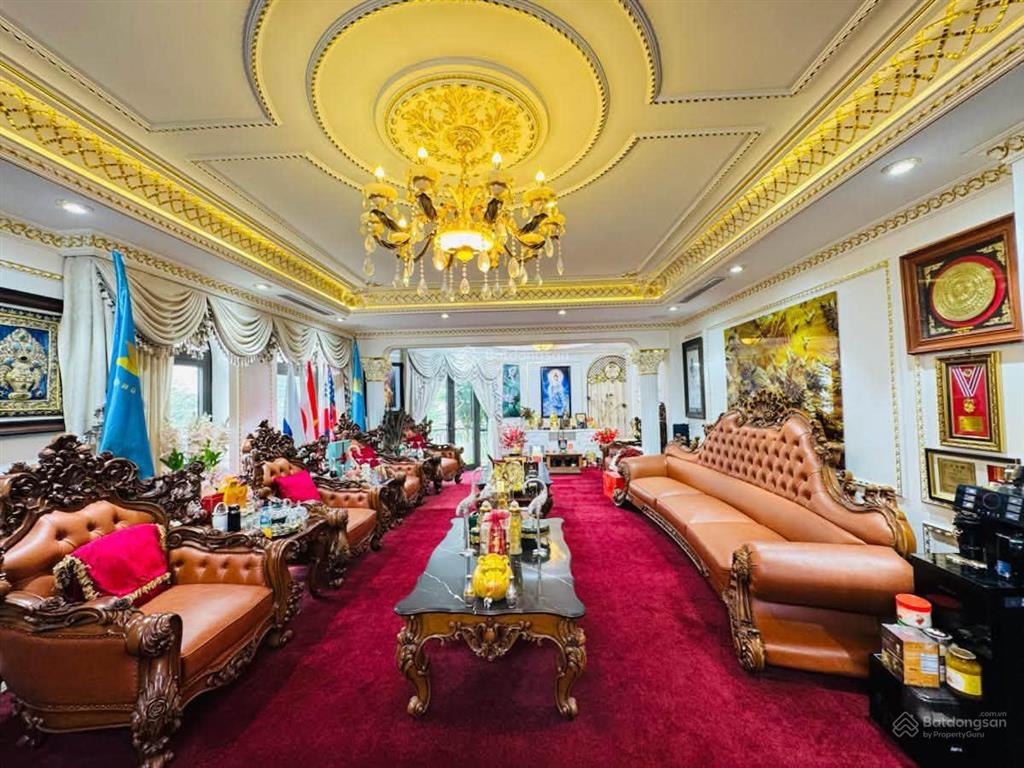 Bán bt lô góc kinh doanh  dt 170m2  5 tầng  thang máy  full nội thất 6 sao  kđt trung văn