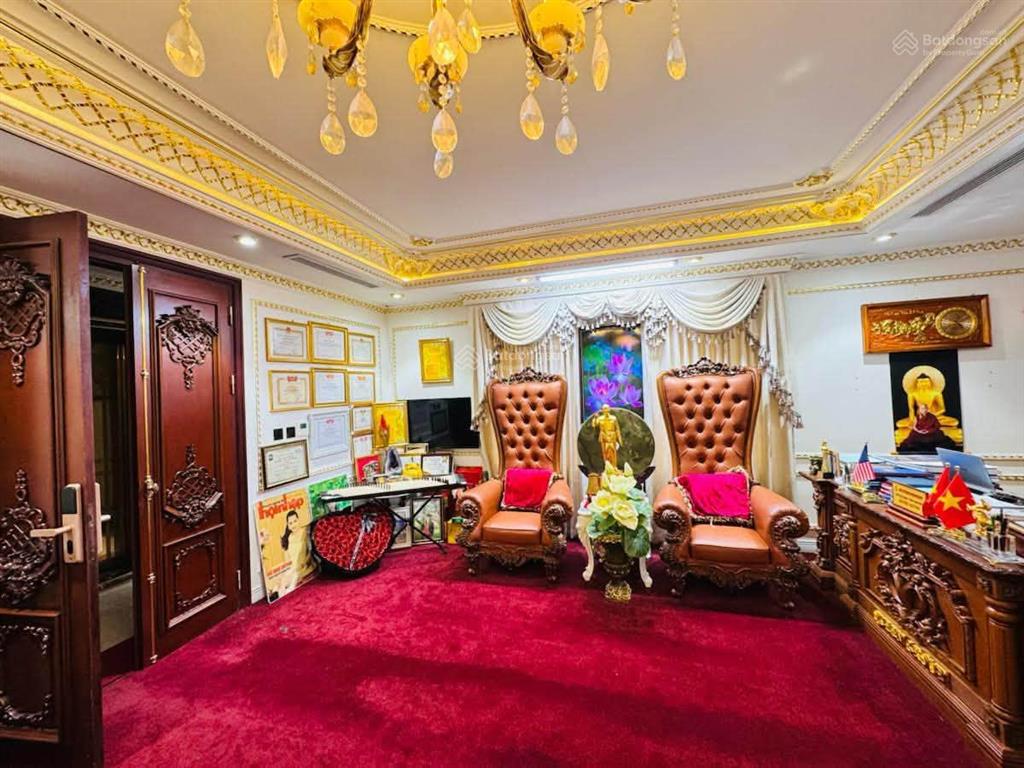 Bán bt lô góc kinh doanh  dt 170m2  5 tầng  thang máy  full nội thất 6 sao  kđt trung văn