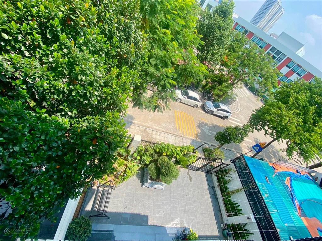Bán bt vip geleximco khu d  dt200m2  4 tầng  thang máy  full nội thất tiền tỷ  view vường hoa