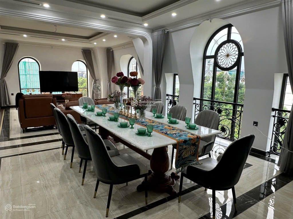 Bán bt villa an khang  dương nội  lô góc dt320m2  6 tầng  thang máy  full nội thất vip bạc tỷ